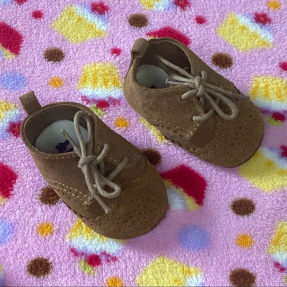 GAP Baby Boys Size 0-3 Months Tan / Brown Classic Suede Brogue Booties